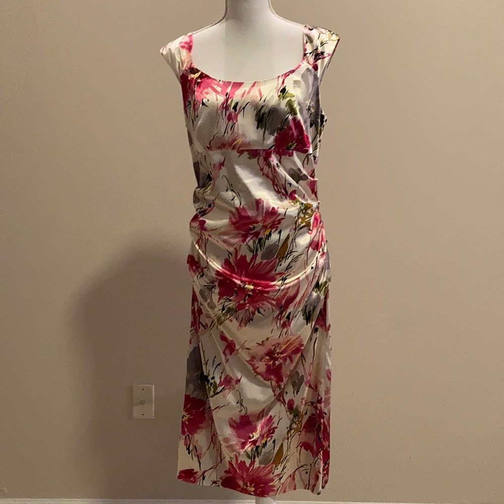 LONDON STYLE HEIGHTS Floral MIDI Dress